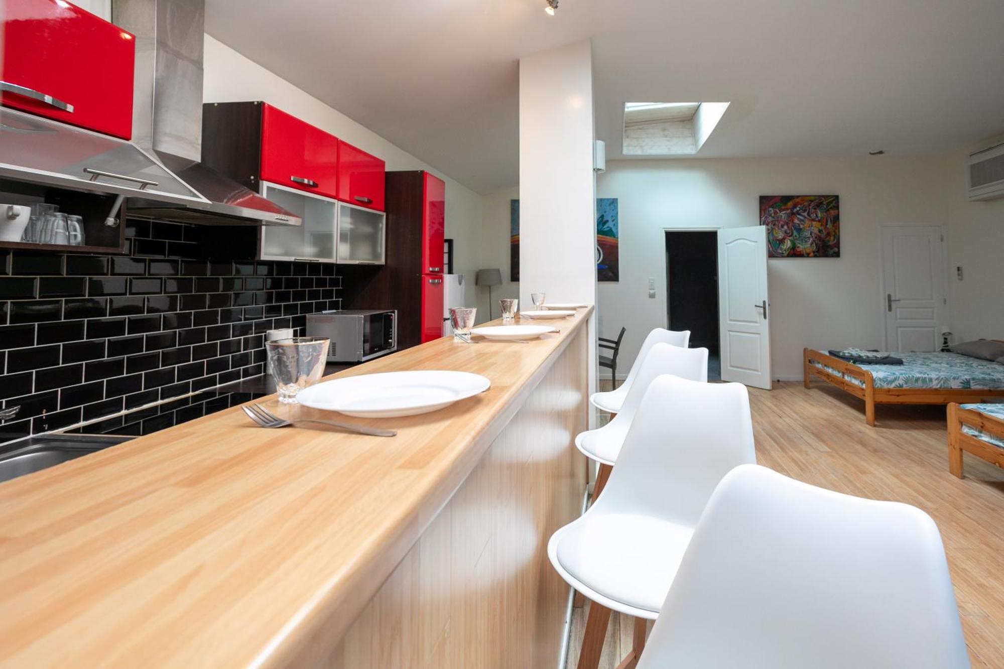 Paris East Side Lodge Pantin Exterior foto