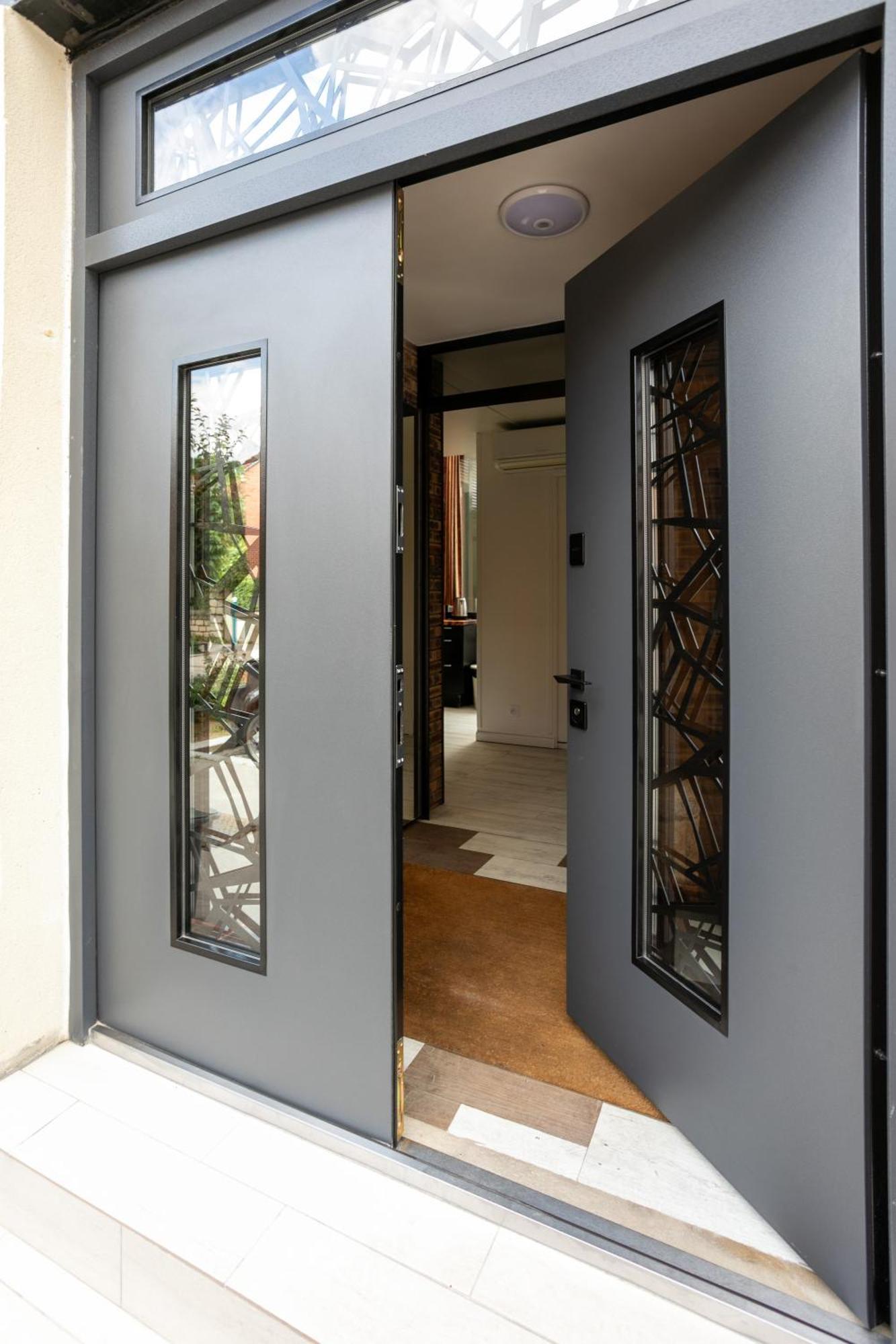 Paris East Side Lodge Pantin Exterior foto